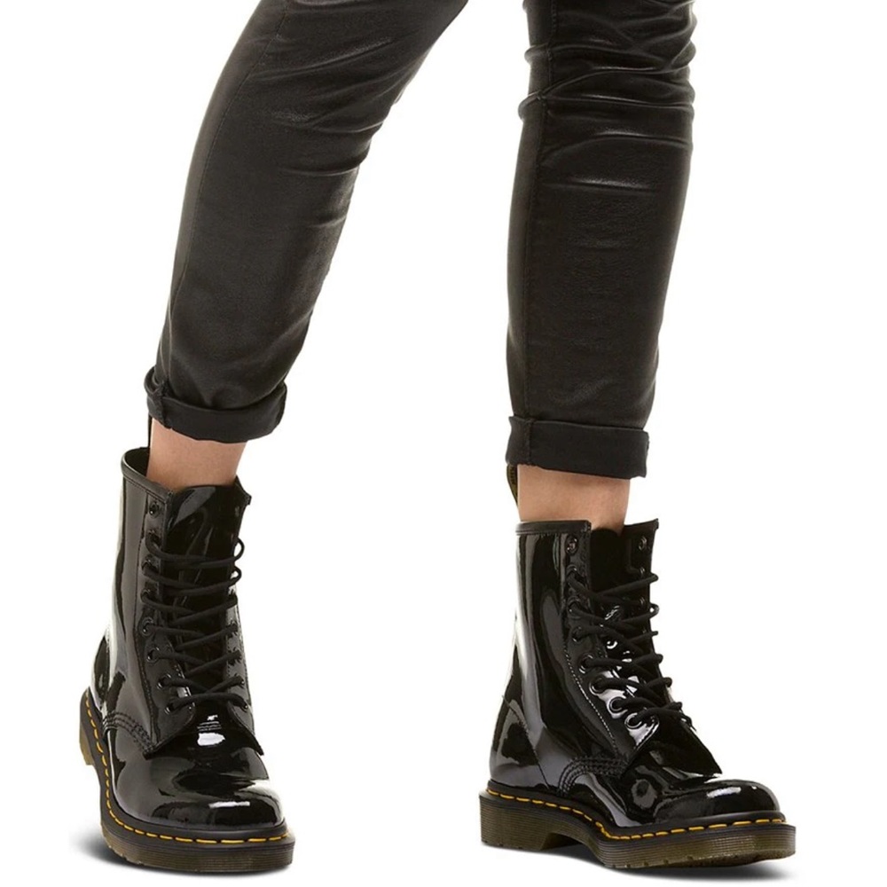 Doc Dr. Martens 1460 black patent leather combat boots🖤7